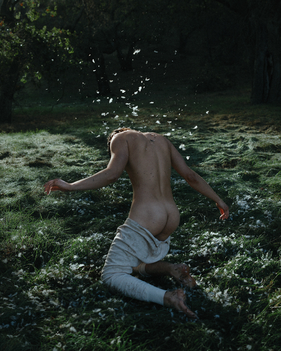 contentover9000: grundoonmgnx:   Alex Stoddard,   Dying Angels       For more gay