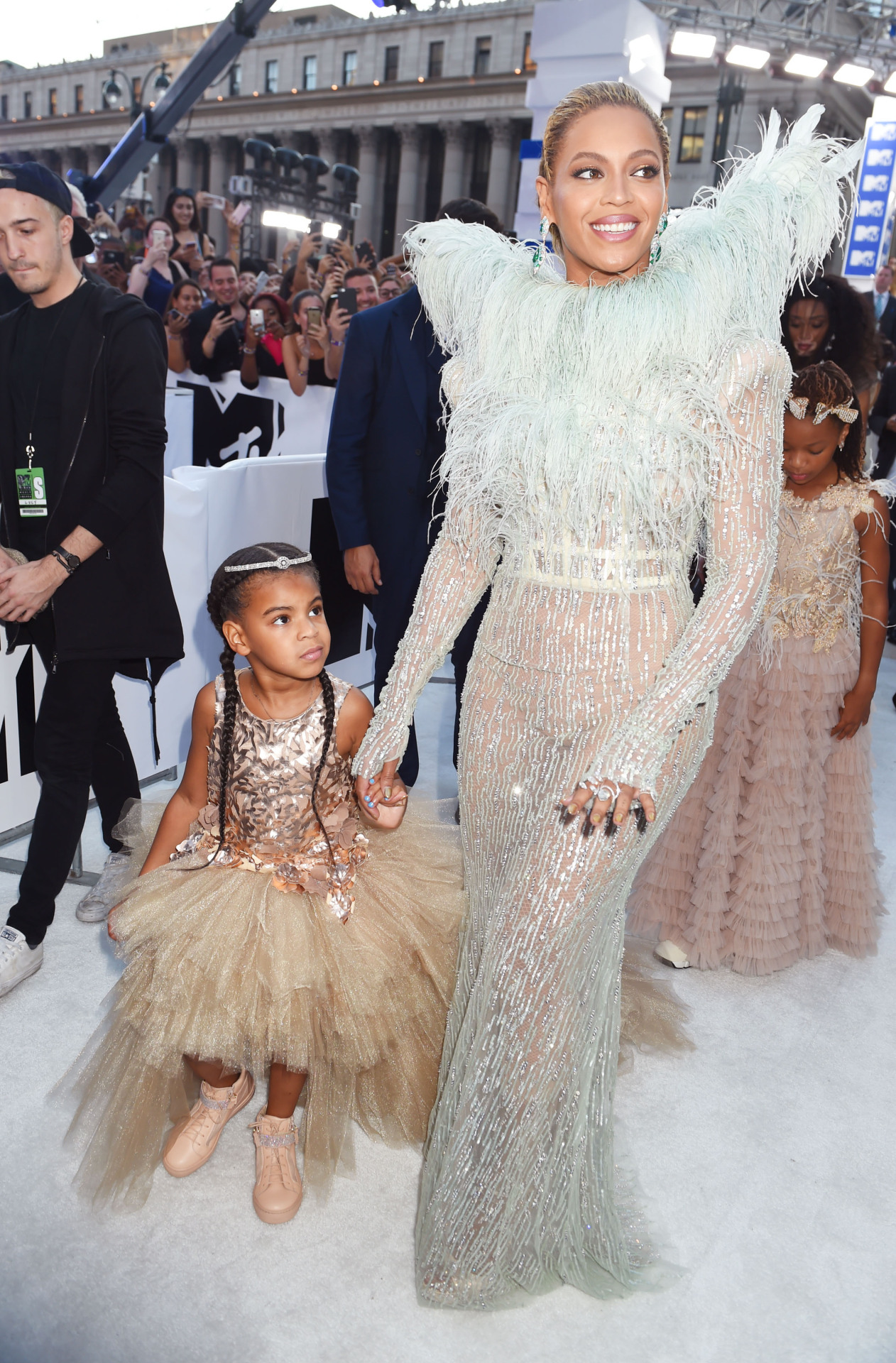 celebritiesofcolor:  Beyonce and Blue Ivy attend the 2016 MTV Video Music Awards