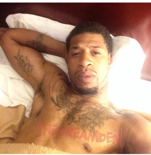 debonairgotjuice:  thedreamden:  He’s the man I tell you ☺️❤️😉  😍