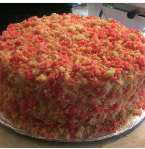 sourcedumal:  fuckyoufee:  blacksmith14:  expect-the-greatest:  alreadyclaimednamefk:  56blogsstillcrazy:  I just need somebody to make this for me.   IS THIS A STRAWBERRY SHORTCAKE BAR CAKE?????  😩😩😩  Lactose intolerant but will HAPPILY die