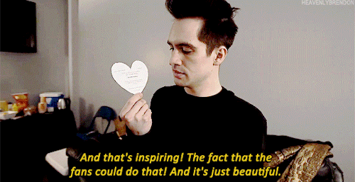 heavenlybrendon:Every night for Girls/Girls/Boys, inspired by Eva who thought of this idea, the fans