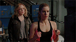 earpwave:felicitybarry ask: oliver or felicity?