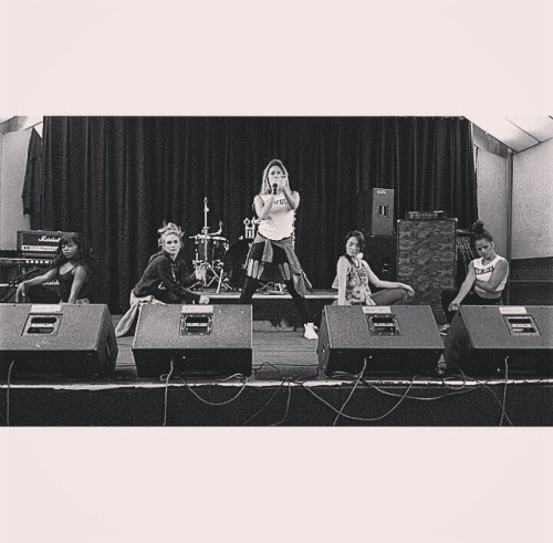 villegas-news:  1triciamiranda: Rehearsal…. Show day tomorrow! #jasmineVproject #houseofblues #poptarts