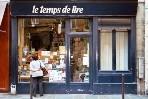 Le temps de lire, Librairie, Paris, 2005.