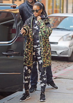 mtvstyle:  rihanna’s camouflage game on point