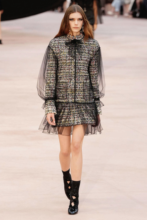 CHANEL Fall/Winter RTW 2025 If You Want To Support This Blog Consider Donating To: Ko-fi.com/fashionrunways