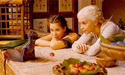 petyrbaelishs:positive ladies meme: game of thrones + women being friends ♦ requested by @elzabethol