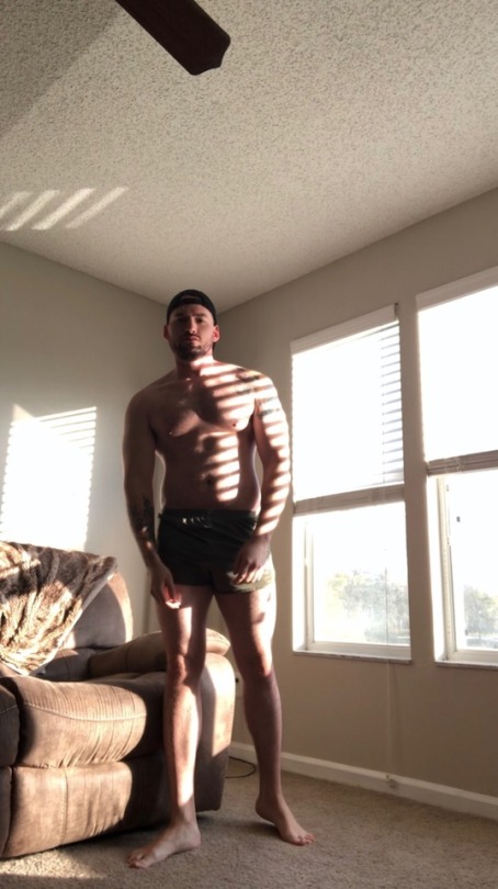 soflo-guy:  Feelin the light. Not feelin the chub. 