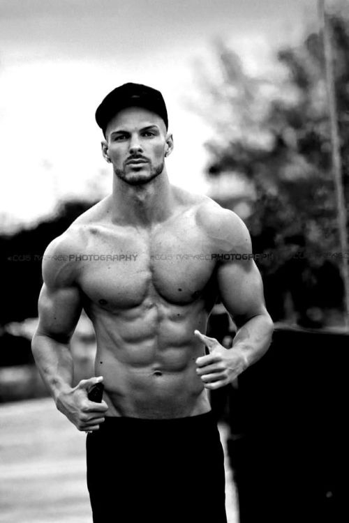 w4llboyz:  Chris Hart | ph. Luis Rafael
