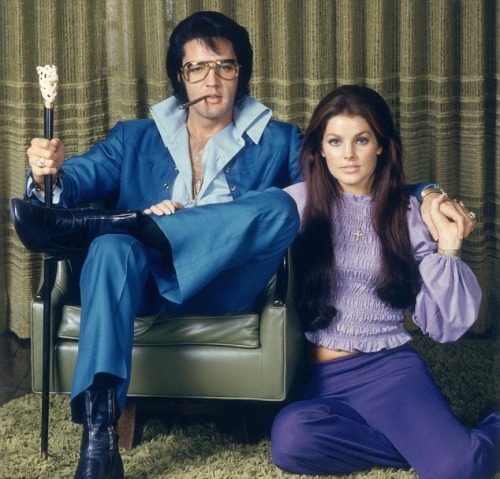 vaticanrust:Elvis and Priscilla Presley at Graceland, 1971.