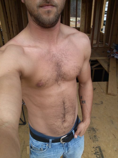ittakesalltypes:   I cannot believe my luck. Building a second garage on the back of one of my properties and who do they send? Travis. And guess what, for a little bonus Travis is amenable to letting Daddy ssuck him off. 