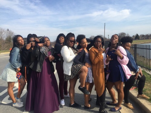 killdemwiththeno:  All that melanin 😍
