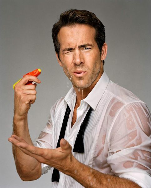 I love water guns/rayguns. So here is a small collection of celeb shots featuring