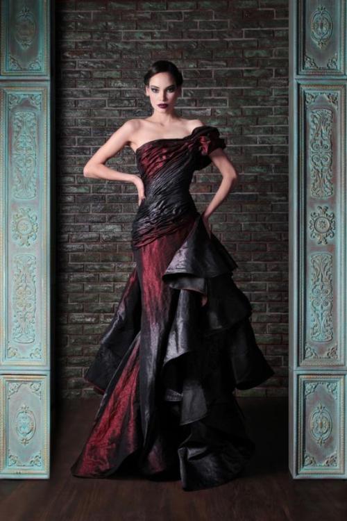 thepinupnextdoor:pocketvenus:absynthe—minded:Fae Court Fashion: Rami Kadi [x]my evil villainess ward