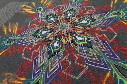  f-l-e-u-r-d-e-l-y-s:  Intricate Sand Paintings By Joe Mangrum Since 2006, American