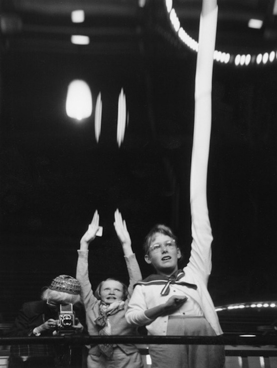 k-a-t-i-e-:  Self Portrait with Grandchildren in Funhouse, 1955 Imogen Cunningham