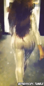 sepia2sage:  Lol, Omfg, Deelishis got KillaSwag, Her AZz is Plump JUICY Perfection%