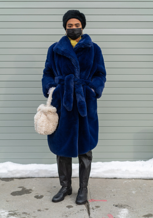 Sara Elise, 31“I’m wearing vintage from around the world: a beret from Brooklyn, a scarf from 
