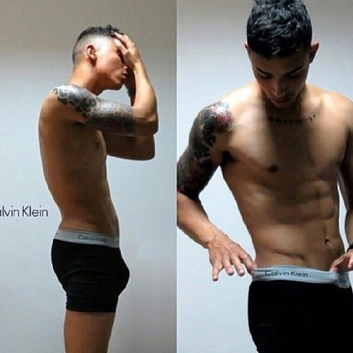 sexnthecloset:  www.sexnthecloset.tumblr.com