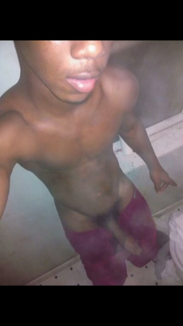 marc87jcob:  This Lil nigga got A PRETTY DICK AND HE IS CUTE AF DICK LOOK TASTY 😋