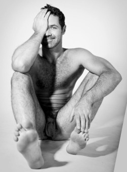 alanh-me:  63k+ follow all things gay, naturist and “eye catching”  