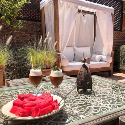 Cuando el plan en realidad es un planazo. Té helado, sandía fresca, sol y Marrakech #thebestriad #el