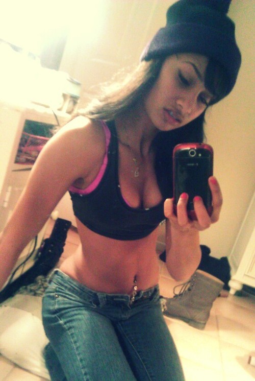 badbroads:  badbroads.tumblr.com TJ’s Bad Broads