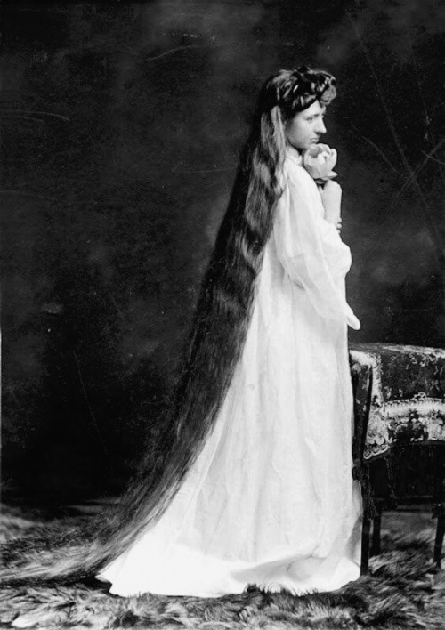 vint-agge-xx:Victorian Era, late 1800s’ Hair
