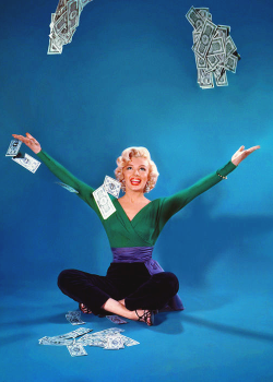 missmonroes:Marilyn Monroe photographed by John Florea for How to Marry a Millionaire (1953)