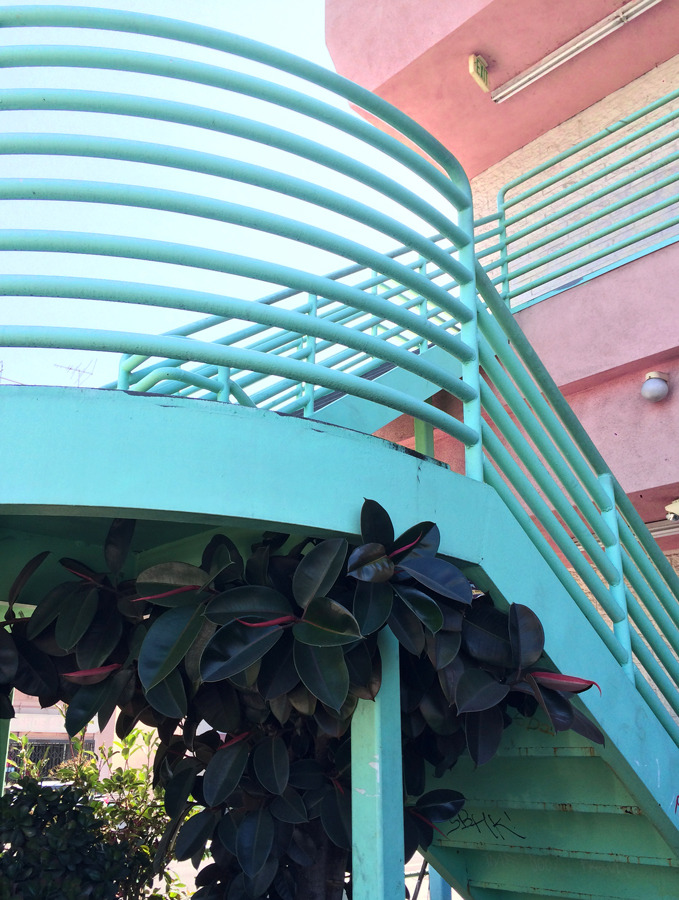 sleazeburger:Strip Mall in Koreatown