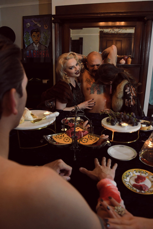 Cannibal Class. photographer: Rachel Schwebach. models: Dahlia Kay Daver, Magnificent Margie, Desire