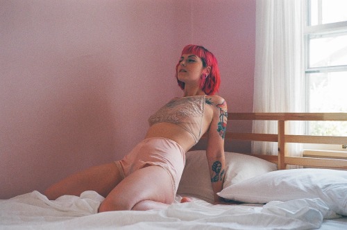 ceresleighmodel:  Photographer: Chase Hart myfridayfilms.tumblr.com/  Model: Ceres Leigh