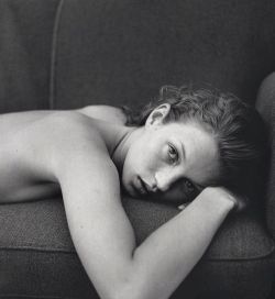 s-un-rise: kate-jam-and-diamonds:  by Mario Sorrenti for Calvin Klein 1993  so beautiful 