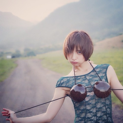 yobaretetobidete:  篠田麻里子