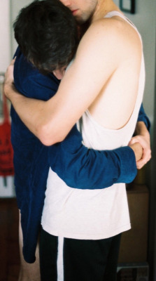 lookingfortheman:  Your hugs are al the support i need… 