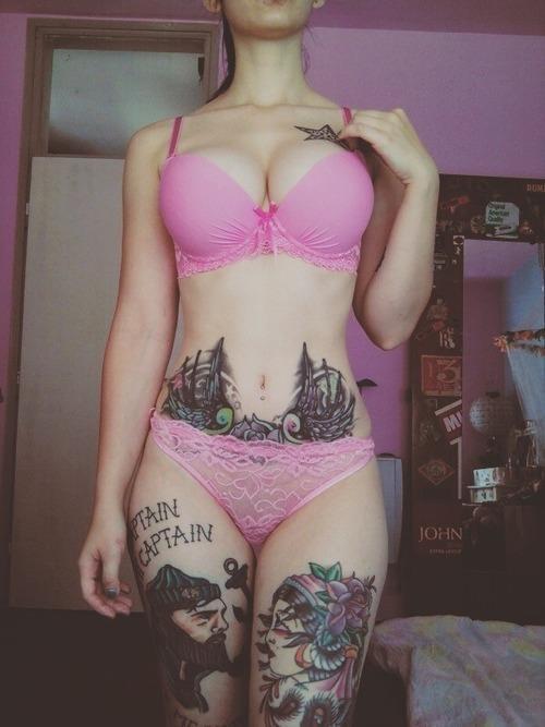 itattoobabes:  girls 