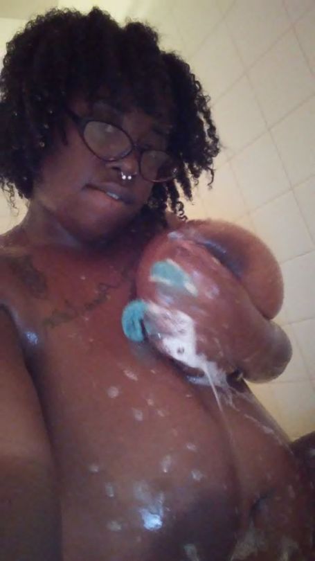 funbaggs:  phreakball:    Mmmhmm 