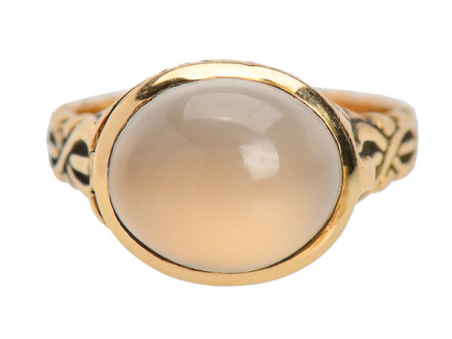 allaboutrings:Vintage 14k Gold Cat’s Eye Moonstone Poison Ring