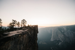 tannerseablom:  Sunset with a view. 