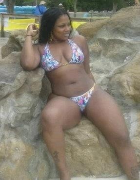 gurillaboythamane:  thukchix:  Bikini Thuck  SEXY BAD BITCH