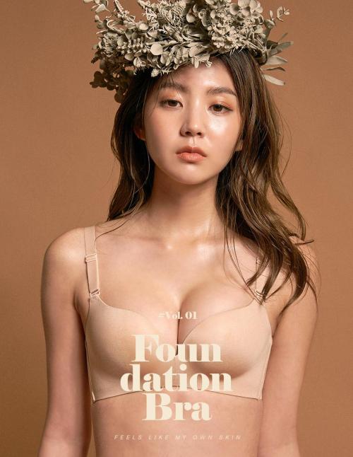 korean-dreams-girls: Lee Chae Eun - January 20, 2017 3rd Set         