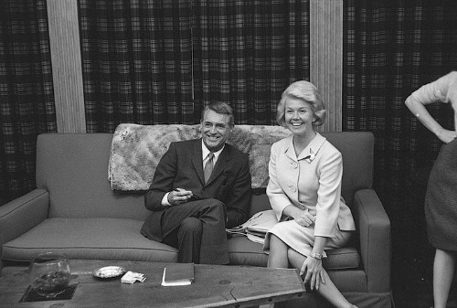 archiesleach: Cary Grant and Doris Day photographed on the set of That Touch of Mink