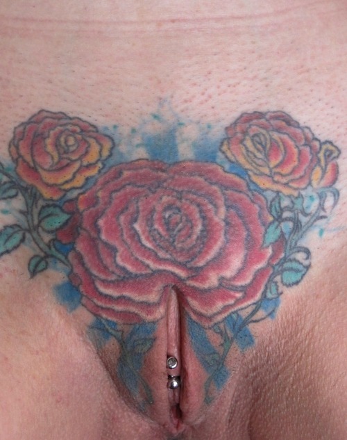 extremepiercing:  tumblr batch upload bloadr.com (FB) 