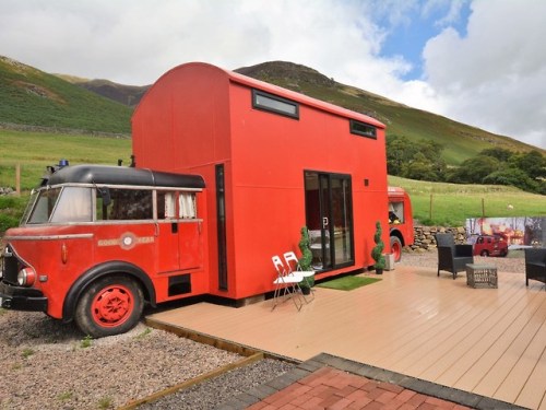 tinyhousecollectiv - The Red Rescue Retreat