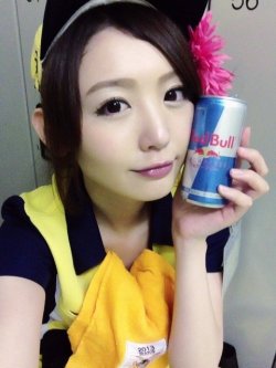 tezlovebeer:  まじなのか？(【朗報】東京ドームの「美人過ぎるビール売り子」が水着になった!!!!　（画像あり）:暇つぶしニュースから) #おのののか #ビール売り子