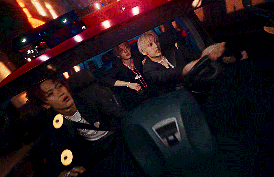 b95547ae01b75f497b897099460076da02838ac6.gifv