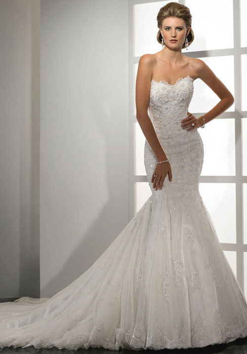 Ivory halter wedding dresses