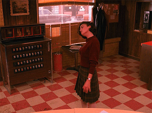 lynchead:Iconic Scenes - Twin Peaks: Zen, or the Skill to Catch a Killer (1990) dir. David Lynch