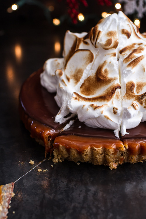 sweetoothgirl:Chocolate Chip Cookie Bottomed Salted Rum Caramel Tart with Toasted Marshmallow