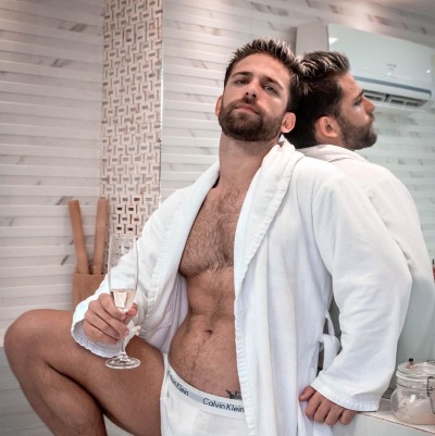 speedobuttandtaint:vallentiro14:Speedobuttandtaint Hot Men, hot speedos and hot butts as well as over 100k hot followers thanks 